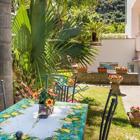 Casa Beatrice Bed & Breakfast Sorrento Exterior photo